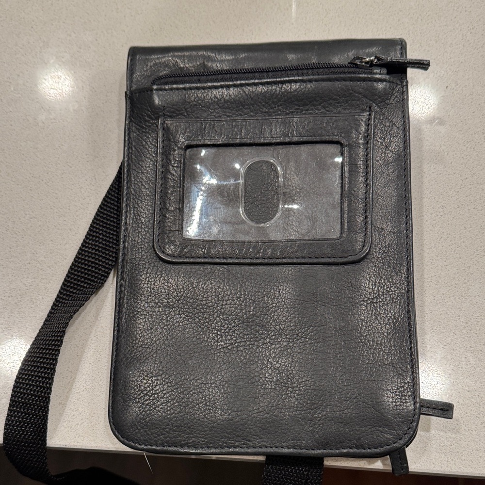 Black Leather Crossbody Bag - Wilson’s leather